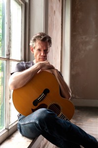 RandyTravis_guitar_publicity_lrg